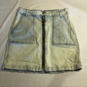 Zip-up jean skirt